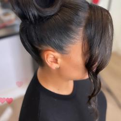 Hochsteckfrisuren und festliche Frisuren