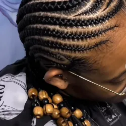 Afrikanische Zöpfe / Flechtfrisuren